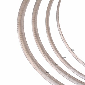 Collana Girocollo in Acciaio Inossidabile Color Argento con Catena Piatta a Serpente, Stile Europeo, per Donna e Uomo, Gioielli alla Moda da Indossare Intorno <span class=keywords><strong>al</strong></span> <span class=keywords><strong>Collo</strong></span> - Product Image 3