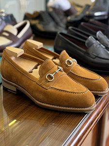 Mocasines de verano Horse Clench Lofou de punta redonda con pedales de un solo pie, color marrón dorado, con piel volteada, hechos a mano, con suela de cuero Goodyear - Product Image 4