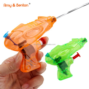 Pistola ad Acqua Giocattolo Estivo per Spiaggia e Piscina, Spara Acqua e Schiuma, per Feste in Piscina e Attività all'Aperto, in EVA - Product Image 6