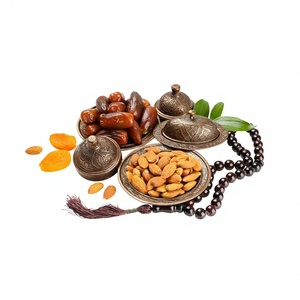 Nueva llegada: Plato de servir hecho a mano de metal para mesa de Ramadán, con almendras, anacardos, pasas, dátiles y frutos secos. - Product Image 1