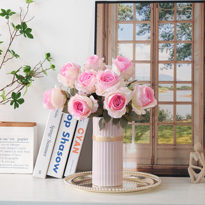 Roses artificielles en soie plastique, fleurs réalistes pour la décoration de la maison et les accessoires de mariage - Product Image 4