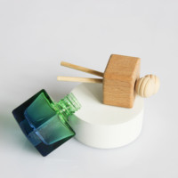 Botol Parfum Mobil 8ml dengan Tutup Kayu Alami Berwarna Gradasi - Wadah Penyegar Udara Diffuser Minyak Esensial untuk Kendaraan