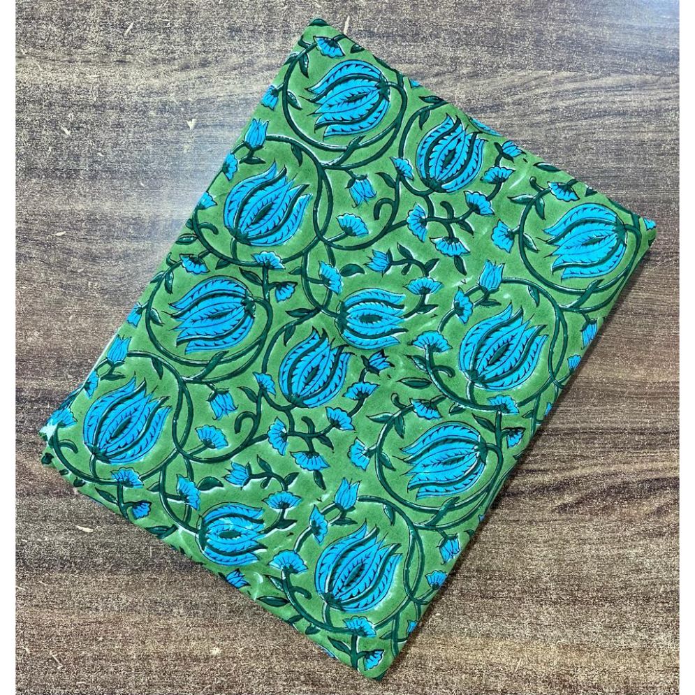 สีเขียวอ่อน