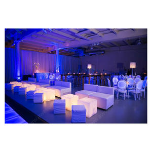 <span class=keywords><strong>Mesa</strong></span> de Centro LED Cubo para Eventos / PUFFS LOUNGE - Product Image 1