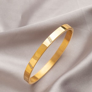 Luxury 18K Gold Plated Titanium Steel <b>Cuff</b> <b>Bracelet</b> High-End Simple Trendy Star Shape Charm Bangle Ladies Gift Crystal - Product Image 1