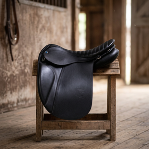 REAL RES-18 Selle de cheval anglaise multicolore personnalisée en cuir véritable, design confortable pour une utilisation en extérieur, tailles 16-18 - Product Image 3