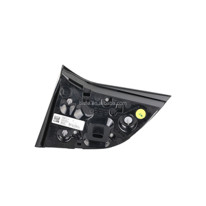 TAPA INTERIOR DERECHA DEL MALETERO LUZ TRASERA LÁMPARA DE FRENO LATERAL 3 PIN US 1077402-00-F para TESLA MODEL 3 <span class=keywords><strong>Y</strong></span> 2017-23 - Product Image 2