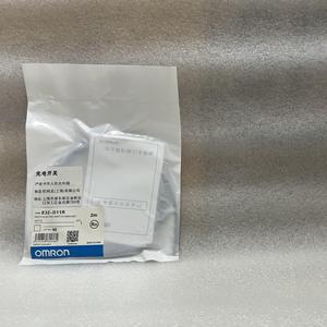 โฟโตอิเล็กทริคเซนเซอร์ Omron รุ่น E32-D11R - Product Image 1