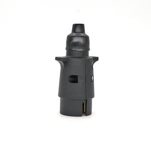 <span class=keywords><strong>7</strong></span> <span class=keywords><strong>broches</strong></span> <span class=keywords><strong>12v</strong></span> adaptateur de <span class=keywords><strong>prise</strong></span> de <span class=keywords><strong>remorque</strong></span> rond mâle <span class=keywords><strong>7</strong></span> voies N Type connecteur de remorquage avec capuchon en caoutchouc pour caravane voiture camion câblage léger - Product Image 3