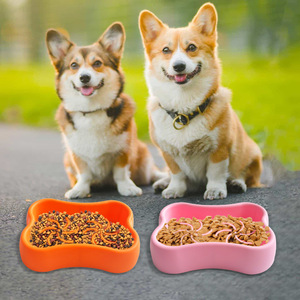 Neues Design Knochen förmiges Silikon Slow Feeding <span class=keywords><strong>Bowl</strong></span> Tragbare runde Anti-Erstickung schüssel für Katzen und Hunde im Freien - Product Image 5