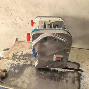 Presse à nouilles électrique en acier inoxydable, machine tout-en-un automatique pour la préparation de la pâte et la fabrication de nouilles, pour usage domestique et commercial - Product Image 3