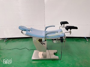 Mesa de Exploración Ginecológica Eléctrica Multifuncional, Cama de Examen Obstétrico con Estribos para Clínica Ginecológica y <span class=keywords><strong>Hospital</strong></span> - Product Image 2