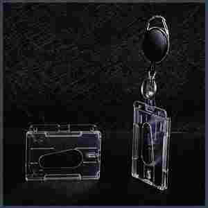 Porte-badge robuste en plastique pour cartes d'identité et de crédit, avec enrouleur rétractable, mousqueton et support vertical/horizontal pour pince de poignet - Product Image 3