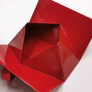 Caja de Regalo Cosmética Rígida Plegable Triangular Roja Creativa con Impresión de Logotipo de Marca Personalizada y Lazo de Cinta - Product Image 6
