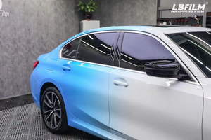 Prêt à expédier Couleur Personnalisé Voiture Brillant Blanc à Bleu Wrap Film Car Top Satin Gradient Vinyle bulles d'air Facile à installer wrap - Product Image 5