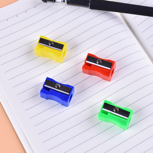 Vente en gros <span class=keywords><strong>Taille</strong></span>-crayons des fabricants <span class=keywords><strong>Taille</strong></span>-crayons rectangulaires en plastique Fournitures pour étudiants Petit carré Mini <span class=keywords><strong>Crayon</strong></span> s - Product Image 1