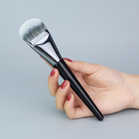 Pinceau de fond de teint populaire à poils synthétiques et manche en bois, pour masque facial liquide, marque privée