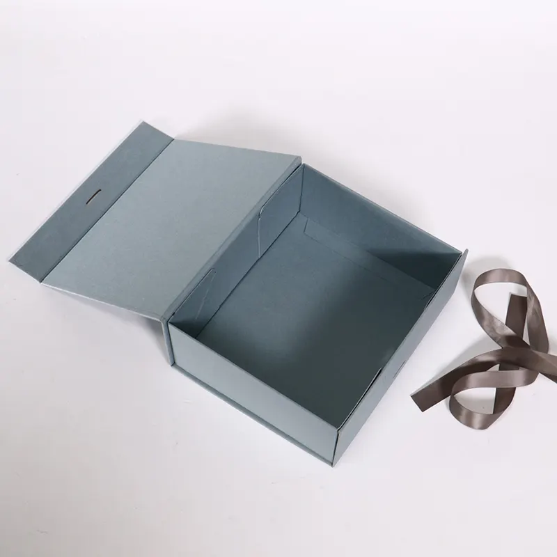 กล่องของขวัญแข็งพร้อมริบบิ้นบรรจุภัณฑ์ขวดไวน์กระดาษแข็งดีไซน์หรูหรา