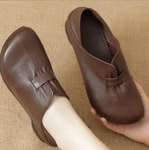 महिलाओं के लिए असली चमड़े के जूते पहनने के लिए आरामदायक फ्लैट सैंडल जूते