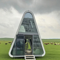 Maison triangulaire préfabriquée de luxe petite maison modulaire à capsule avec double couche à vendre