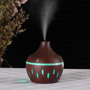 Humidificador con diseño de madera Huizhou de 300 ml, difusor de aroma con alimentación USB para uso doméstico - Product Image 4