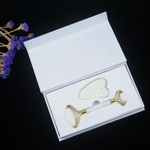 Rullo A Pelo naturale Xiuyan Giada <span class=keywords><strong>Pietra</strong></span> <span class=keywords><strong>Gua</strong></span> <span class=keywords><strong>Sha</strong></span> Set Bellezza Del Viso Rullo di Massaggio Giada Bianca Con La Scatola Per Il Viso - Product Image 6