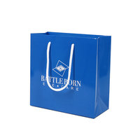 Sacs en papier cadeau noirs personnalisés avec votre propre logo, emballage en carton, sacs en papier réutilisables pour les courses avec poignées
