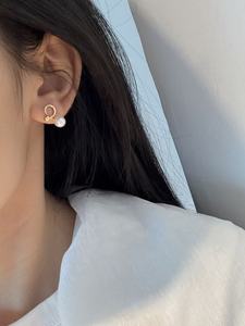 Boucles d'oreilles clous en argent 925 plaqué or 18 carats UM Jewelry, perles d'eau douce naturelles, vente en gros, pour usage quotidien, anniversaire, mariage, cadeau, soirée - Product Image 3