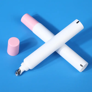 5ML 10ML 15ML 20ML Paquete de brillo de labios exprimible personalizado Mate brillante Acabado de tacto suave Tubo de aceite de labios con aplicador de acero metálico - Product Image 4