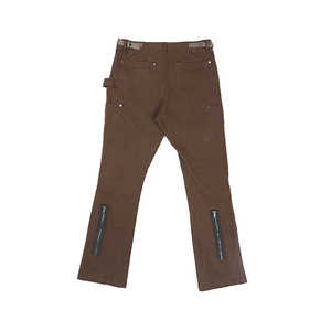 Jean slim bootcut sculpté avec coutures apparentes, rivets métalliques noirs, déstructuré, micro-évasé pour homme - Product Image 6