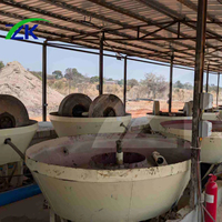 Broyeur à moulin à sec 1200 pour le traitement du minerai d'or, type à trois rouleaux, capacité de 5 T/J, en acier au manganèse, avec moteur et installation sur site