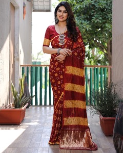 Saree en soie Bandhej de la série Boutique de qualité standard pour une occasion de festival à un prix abordable - Product Image 3