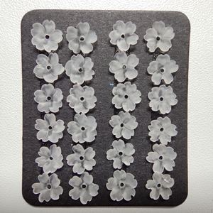 Uni CN Quartz Dépoli Blanc Fleur Forme Pierres Précieuses En Vrac T-1F - Product Image 4