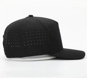 หมวกเบสบอลสีดำปีกโค้งปรับได้ พร้อมรูเจาะแบบเลเซอร์กันน้ำ ลายปัก 3 มิติ 5 จุด แบบสั่งทำพิเศษ - Product Image 4