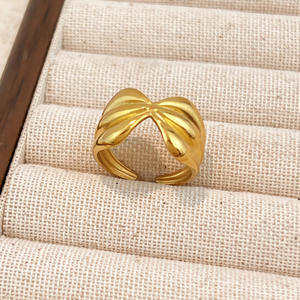 Bague ouverte en acier inoxydable coloré, fabrication OEM, vente en gros de bijoux, luxe, sensation haut de gamme, plaqué or 18 carats, unisexe - Product Image 6