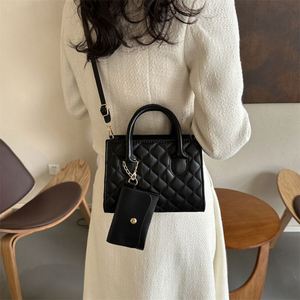 Bolsos de Hombro de Cuero PU con Bordado de Rombo de Lujo Maxfree, Bolsos Cruzados de Color Puro para Mujer, Bolso de Mano de Moda para Chicas - Product Image 6