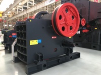 Concasseur à mâchoires portable 2024 les machines minières les plus vendues à Zhengzhou avec composants de base Engrenage de roulement de moteur