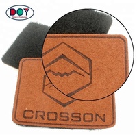 Logo de marque de presse à chaud personnalisé étiquettes de chapeau en faux cuir patchs en daim souple avec crochet et boucle