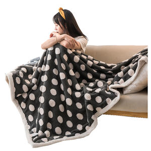 ผ้าห่มถักสองชั้นผ้าแจ็คการ์ดเชอร์ปาแบบนอร์ดิกเรียบง่ายลายสัตว์น่ารักสองด้านนุ่ม - Product Image 1