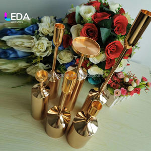 LEDA Juego de 6 Portavelas de Metal Dorado de Lujo para Decoración de Mesa de Boda - Product Image 3