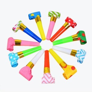 Sifflets en papier à motifs pois mélangés pour fête, trompettes à bulles, sifflets à motifs variés pour célébration d'anniversaire ou fête à thème - Product Image 3