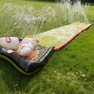Toboggan aquatique gonflable Wham-o Slip N Slide en PVC pour enfants, jeu d'extérieur pour l'été avec accessoires - Product Image 2