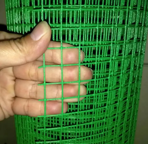 Grillage <span class=keywords><strong>soudé</strong></span> galvanisé à ouverture de 50 mm - Rouleau de grillage de clôture robuste enduit de PVC vert - Product Image 1