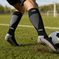 Chaussettes de football antidérapantes professionnelles à compression, chaussettes de sport respirantes à tube long avec logo personnalisé