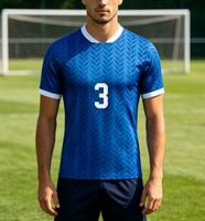 Nakış Logolu Moda Futbol Forması Erkek Sublimasyon Baskılı Yaka Kısa Kollu Nefes Alabilen Polyester Futbol Giysisi