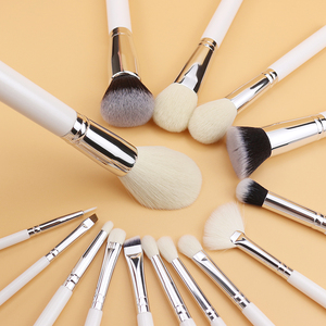 Ensemble <span class=keywords><strong>de</strong></span> 15 pinceaux <span class=keywords><strong>de</strong></span> <span class=keywords><strong>maquillage</strong></span> en poils d'animaux avec manche blanc, créez votre propre <span class=keywords><strong>marque</strong></span>, pinceaux <span class=keywords><strong>de</strong></span> <span class=keywords><strong>maquillage</strong></span> <span class=keywords><strong>de</strong></span> qualité supérieure - Product Image 4