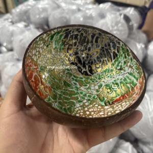 Bol en coquille de noix de coco unique fait à la main avec intérieur laqué | Bol cadeau écologique naturel pour événements, décoration et repas - Product Image 3