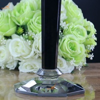 New Custom ized Design Event Hochzeit Weihnachten Tisch dekoration Preiswerte 5 Arme farbige Kristall Kerzenhalter auf dem Tisch