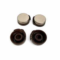 Groothandel 28mm Geborsteld Metalen Schroefdop Met Bruine Kunststof Basis Hoge Precisie Lekvrije Binnenvoering voor Sapfles van Glas