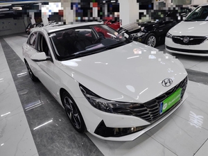 Guazi <span class=keywords><strong>2022</strong></span> Gran Oferta Hyun-dai <span class=keywords><strong>Elantra</strong></span> 1.5L CVT TOP Sedán de Gama Alta, Vehículo Compacto de Bajo Consumo, Volante a la Izquierda, Usado - Product Image 5